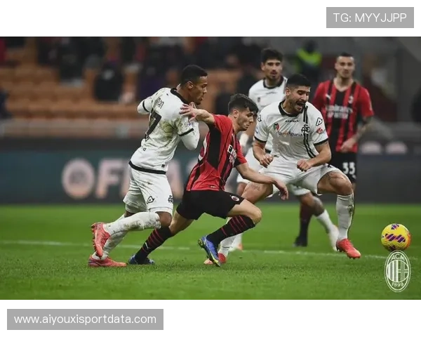 斯特拉斯堡以战术纪律为核心防守反击严密克制豪门控球体系